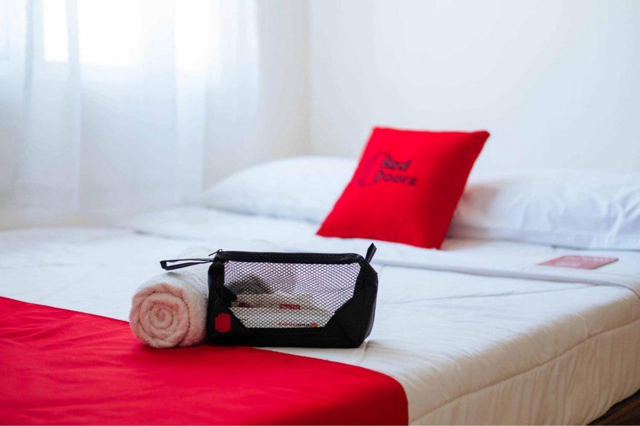 Reddoorz Syariah Near Hajimena Lampung Hotell Bandar Lampung Exteriör bild