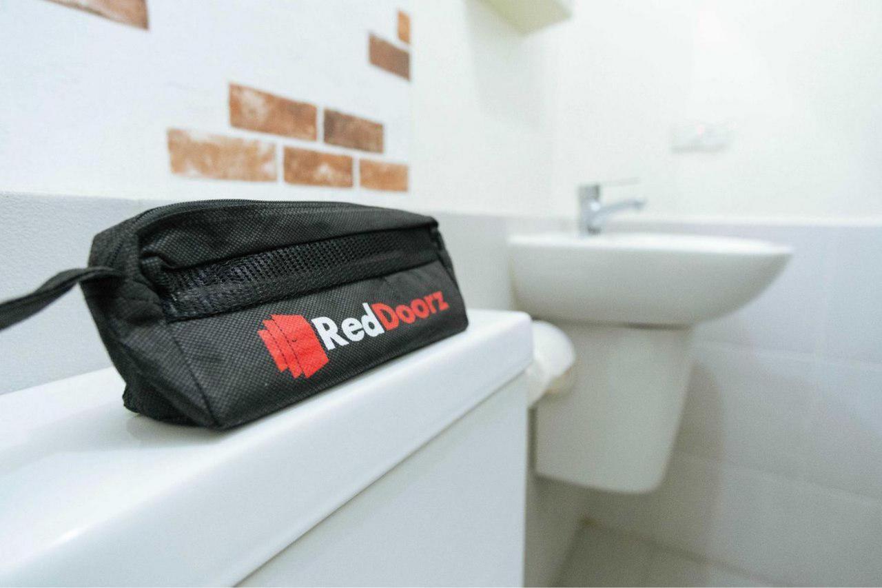 Reddoorz Syariah Near Hajimena Lampung Hotell Bandar Lampung Exteriör bild